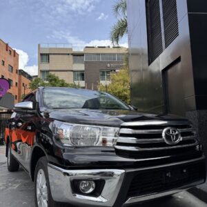 HILUX SR5